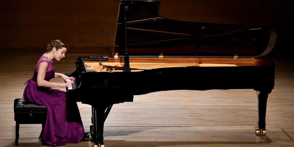 Clara Isabella Siegel piano